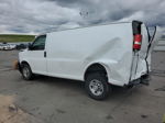 2017 Chevrolet Express G2500  White vin: 1GCWGAFF3H1194665