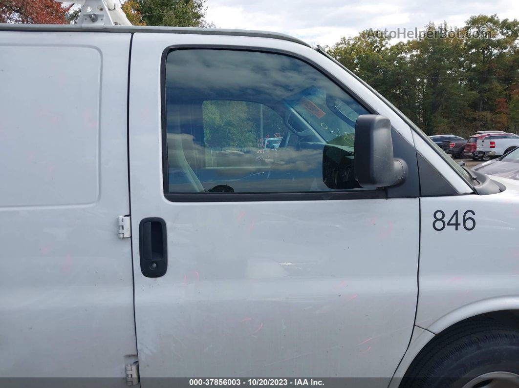 2017 Chevrolet Express 2500 Work Van White vin: 1GCWGAFF3H1340658