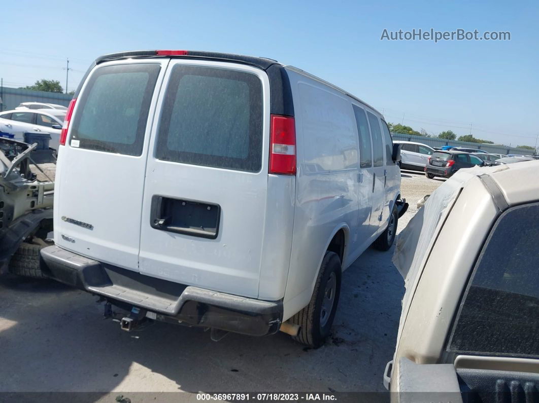 2017 Chevrolet Express Cargo Van   White vin: 1GCWGAFF5H1335932