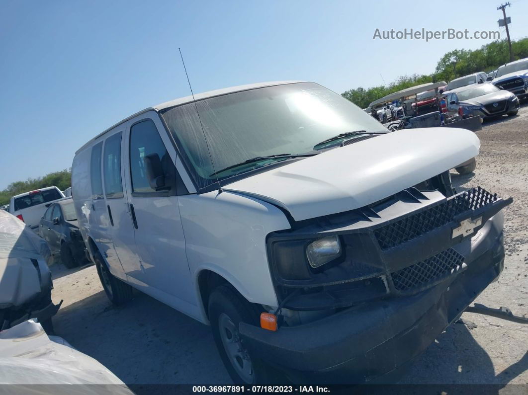 2017 Chevrolet Express Cargo Van   White vin: 1GCWGAFF5H1335932