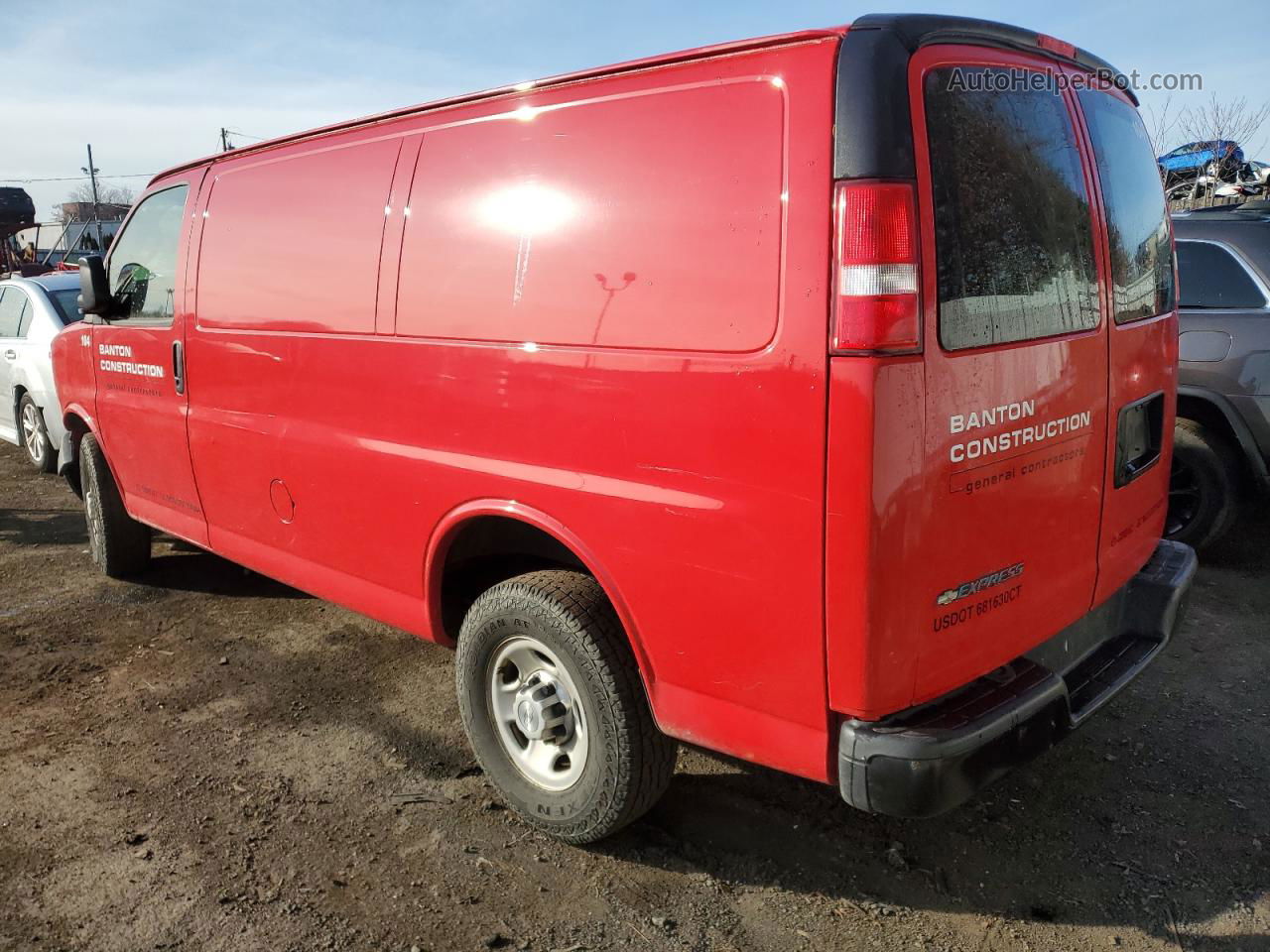 2017 Chevrolet Express G2500  Red vin: 1GCWGAFF7H1106037