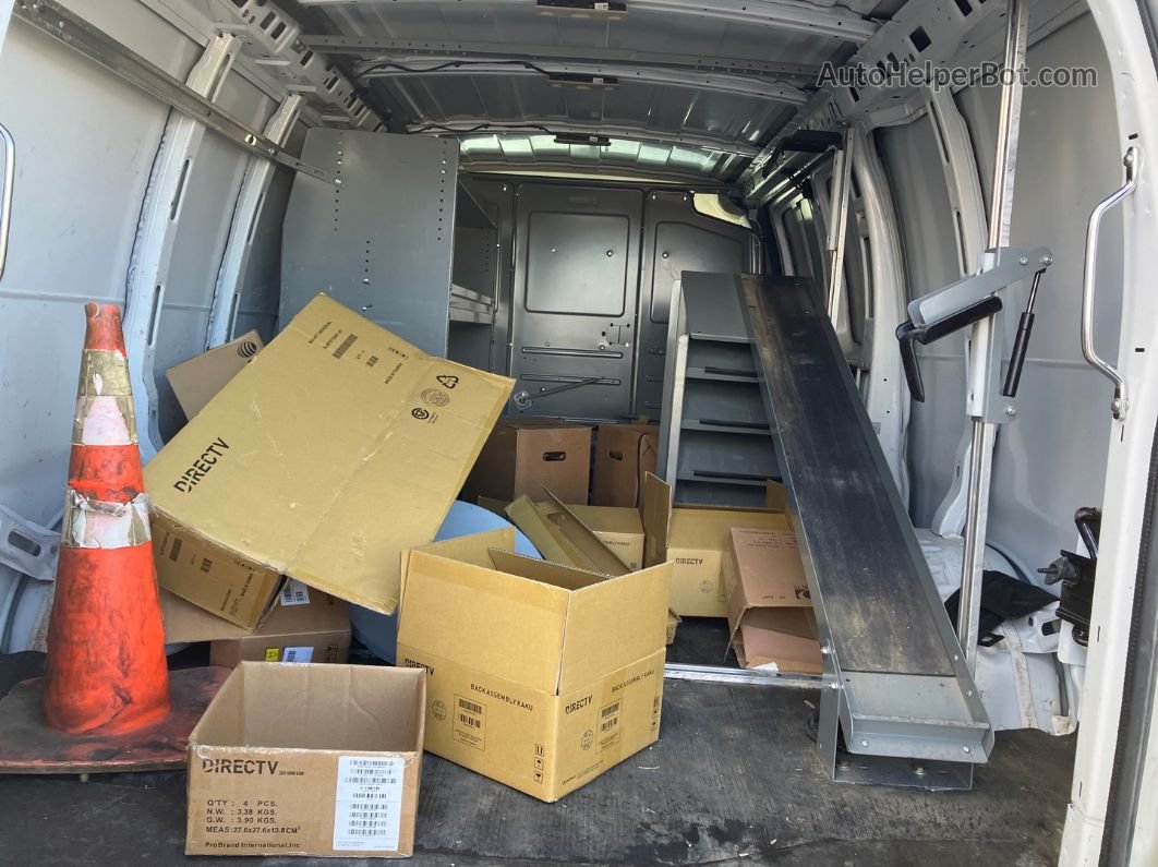 2017 Chevrolet Express Cargo Van   Неизвестно vin: 1GCWGAFF8H1240801