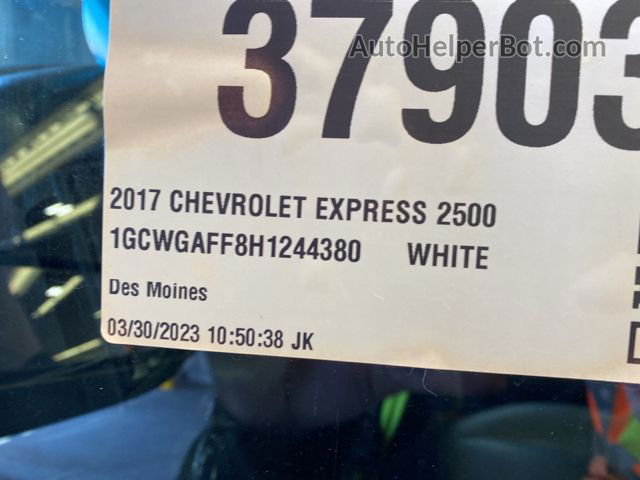 2017 Chevrolet Express Cargo Van   Белый vin: 1GCWGAFF8H1244380
