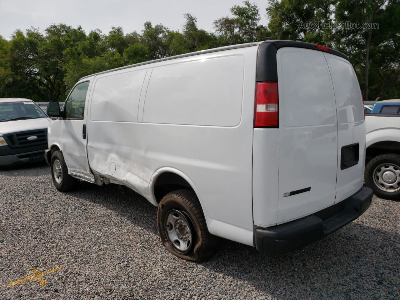 2017 Chevrolet Express G2500  Белый vin: 1GCWGAFF9H1158740