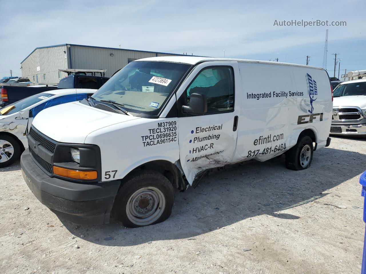 2017 Chevrolet Express G2500  White vin: 1GCWGAFF9H1225126