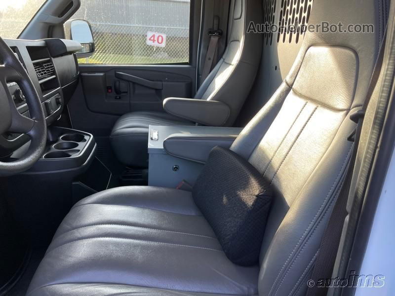 2017 Chevrolet Express G2500   Неизвестно vin: 1GCWGAFF9H1296830