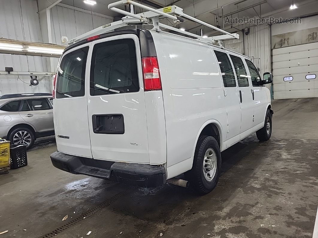 2017 Chevrolet Express 2500 Work Van White vin: 1GCWGAFFXH1202387