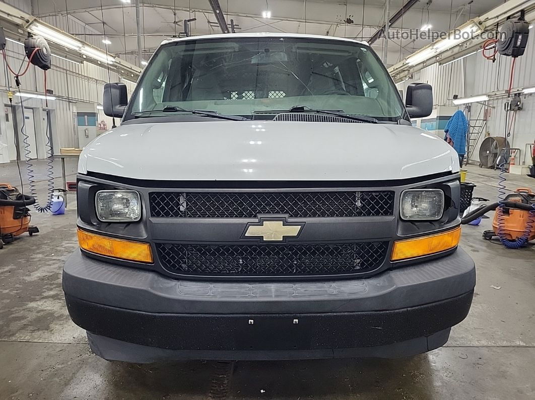 2017 Chevrolet Express 2500 Work Van White vin: 1GCWGAFFXH1245997