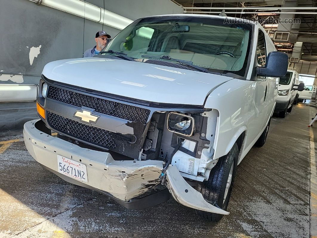 2017 Chevrolet Express 2500 Work Van White vin: 1GCWGAFG7H1133666