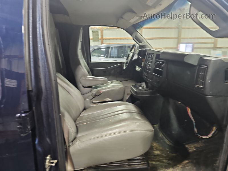 2017 Chevrolet Express G2500   vin: 1GCWGAFGXH1225113