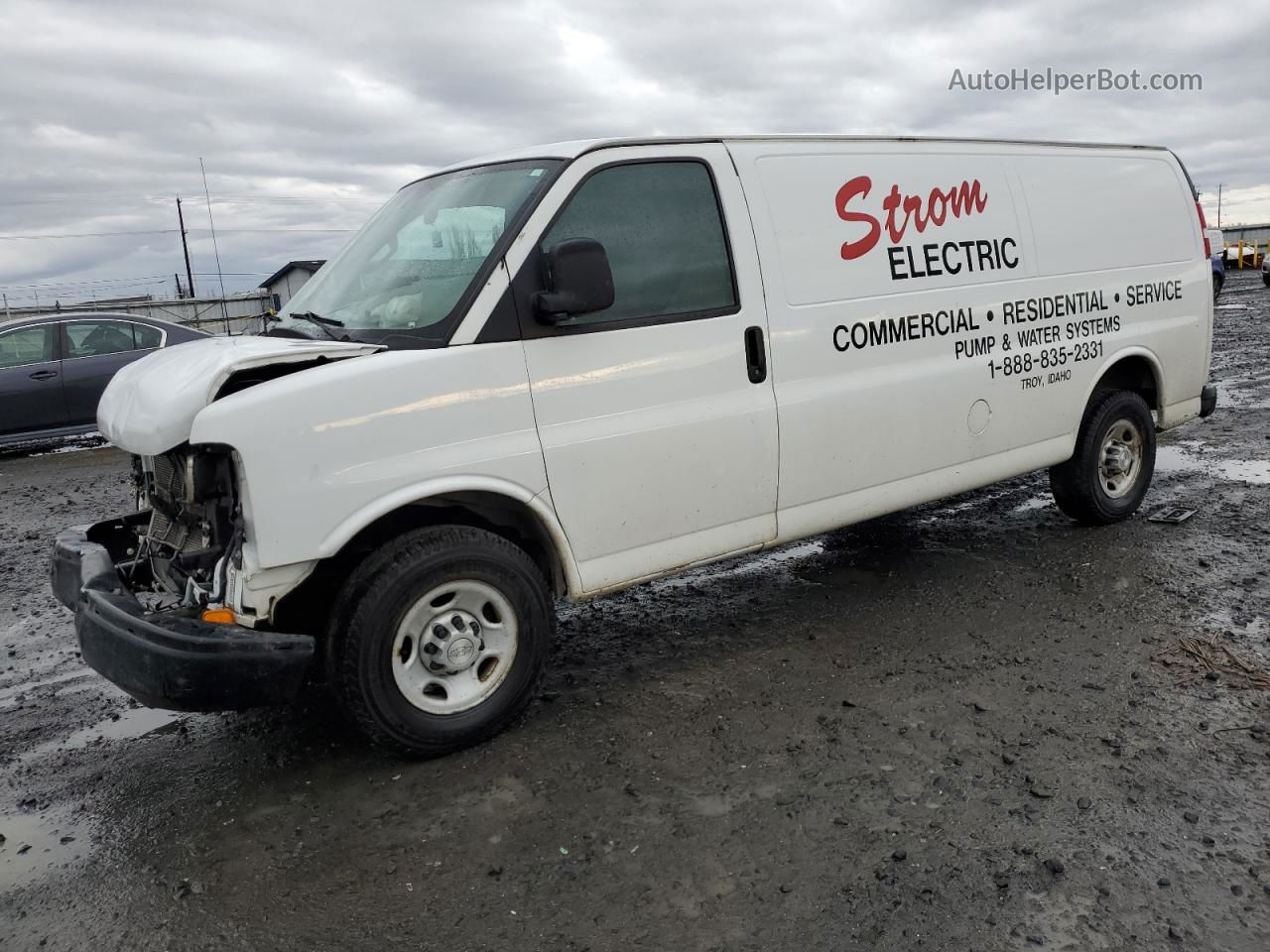 2017 Chevrolet Express G2500  White vin: 1GCWGBFF5H1173077