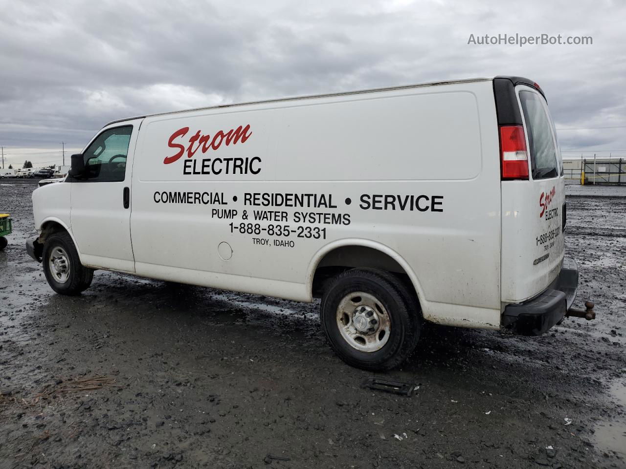 2017 Chevrolet Express G2500  White vin: 1GCWGBFF5H1173077