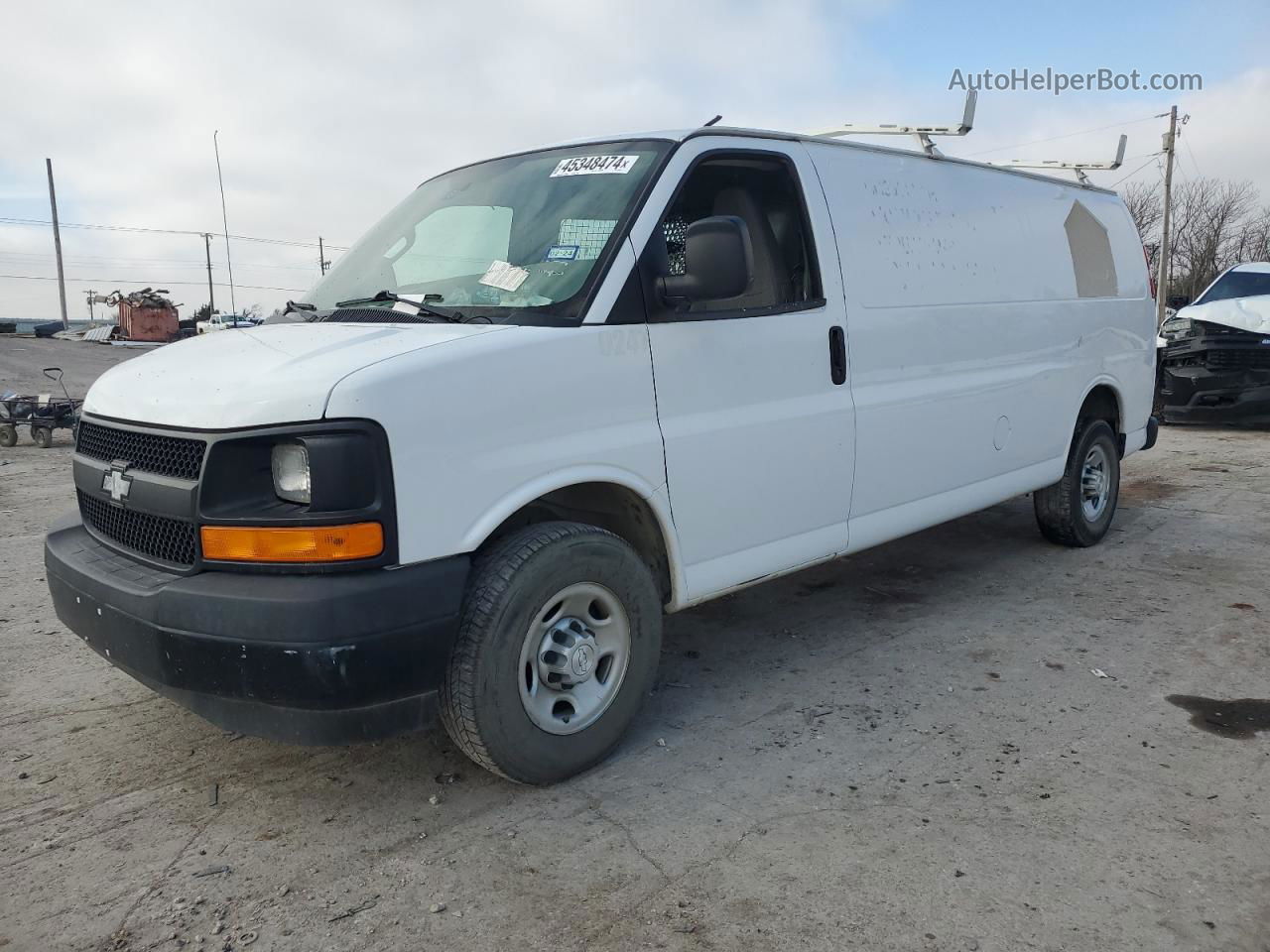 2017 Chevrolet Express G2500  Белый vin: 1GCWGBFF8H1110247