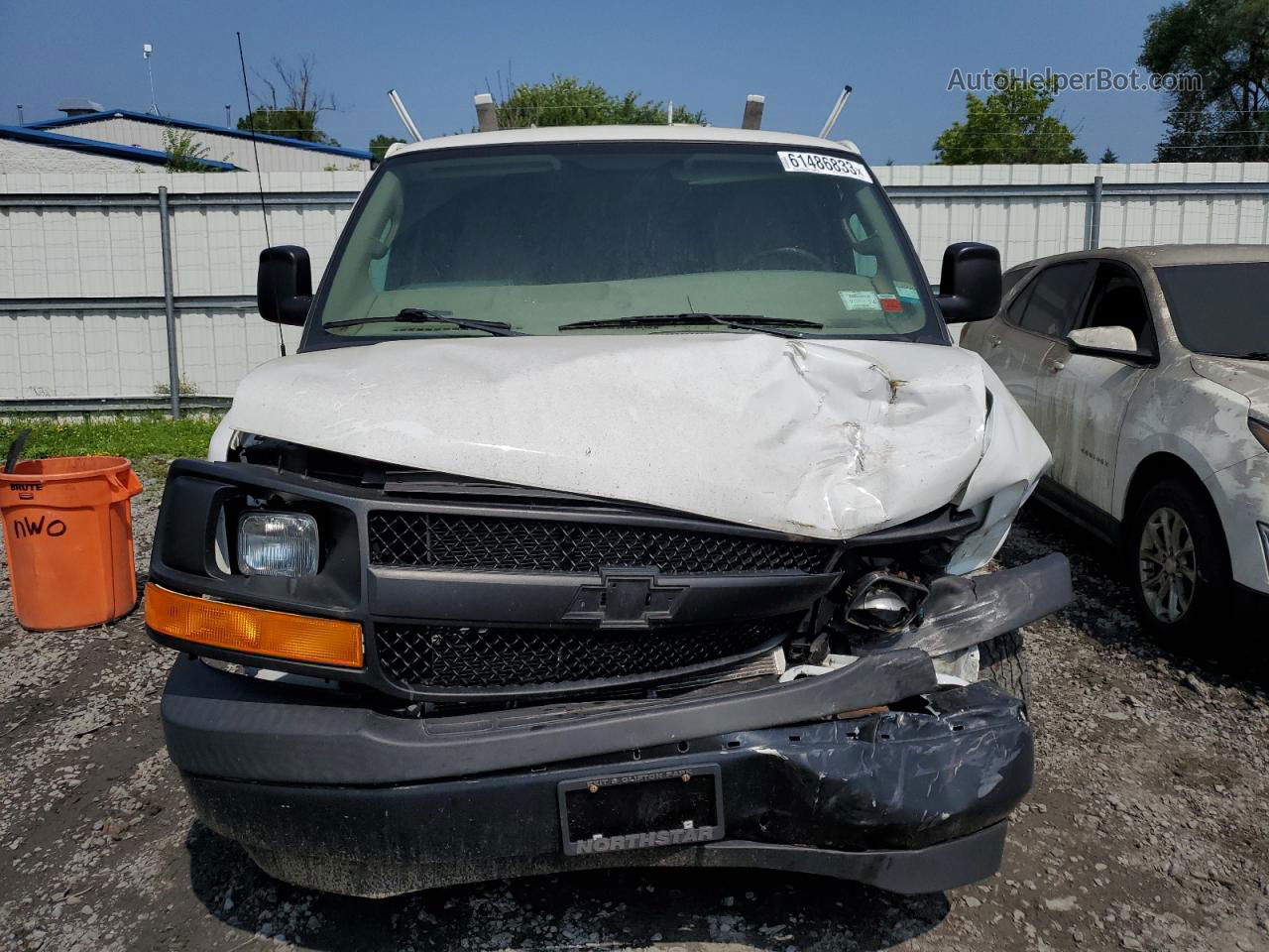 2017 Chevrolet Express G2500  Белый vin: 1GCWGBFG7H1173851