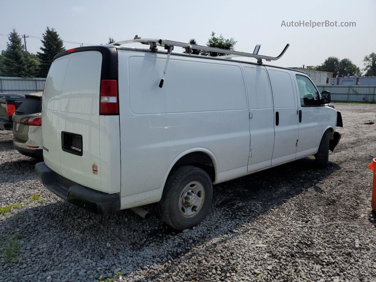 2017 Chevrolet Express G2500  Белый vin: 1GCWGBFG7H1173851