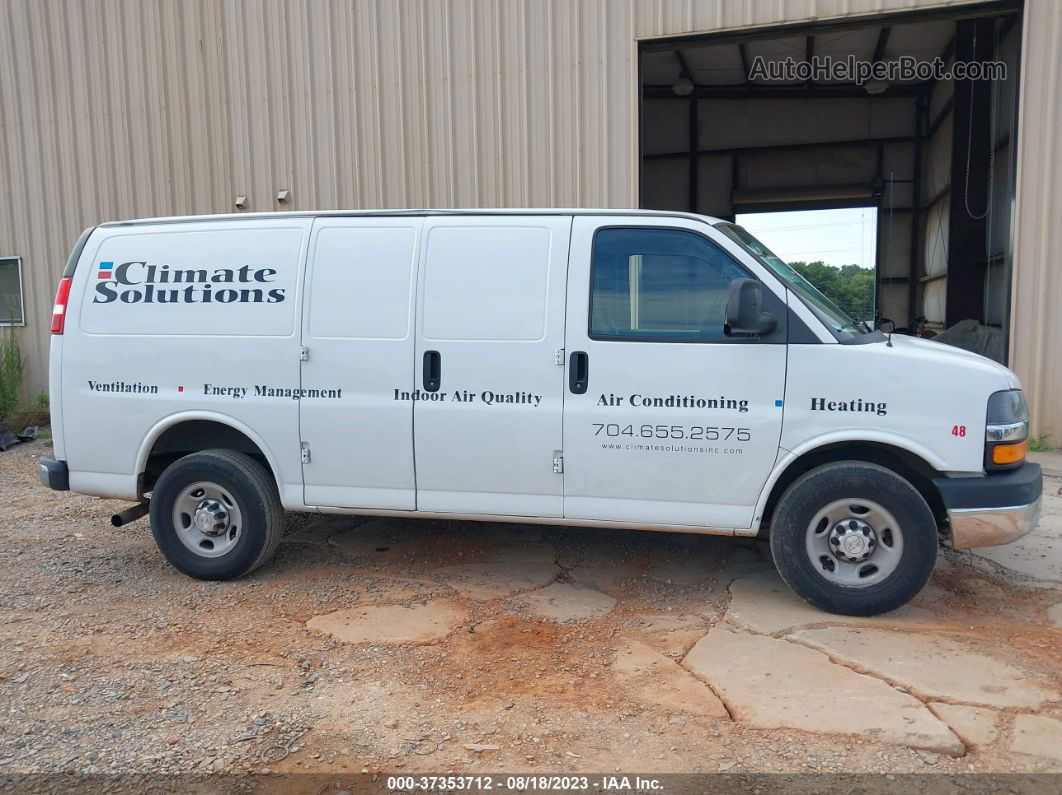 2017 Chevrolet Express Cargo Van   White vin: 1GCZGGFG5H1348544