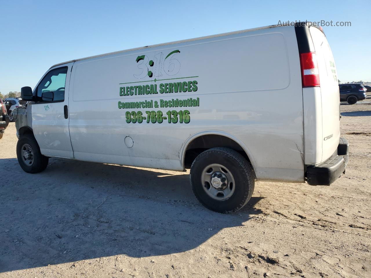 2017 Chevrolet Express G3500  White vin: 1GCZGHFG5H1347044