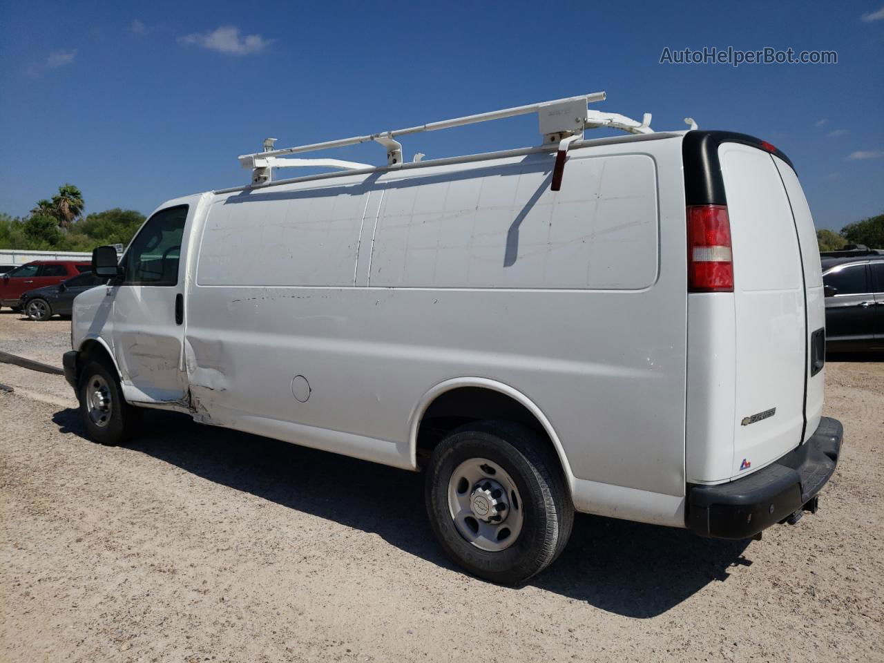 2017 Chevrolet Express G3500  White vin: 1GCZGHFG8H1264238