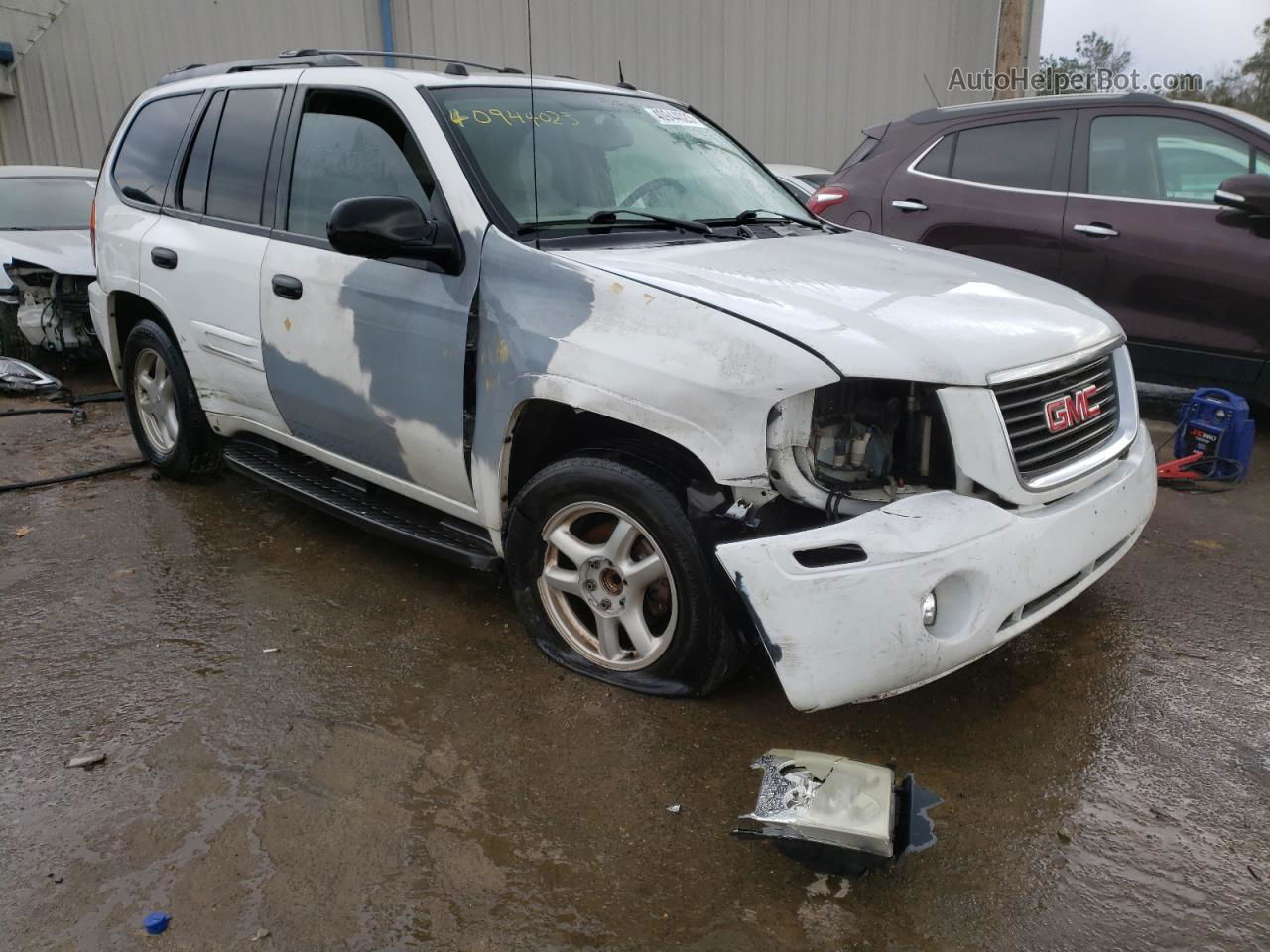 2005 Gmc Envoy  White vin: 1GKDS13S352329564