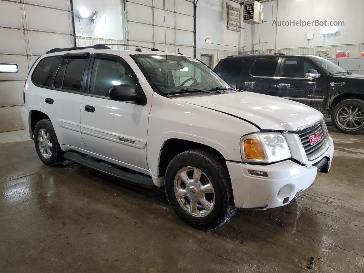 2005 Gmc Envoy  White vin: 1GKDT13S052330099