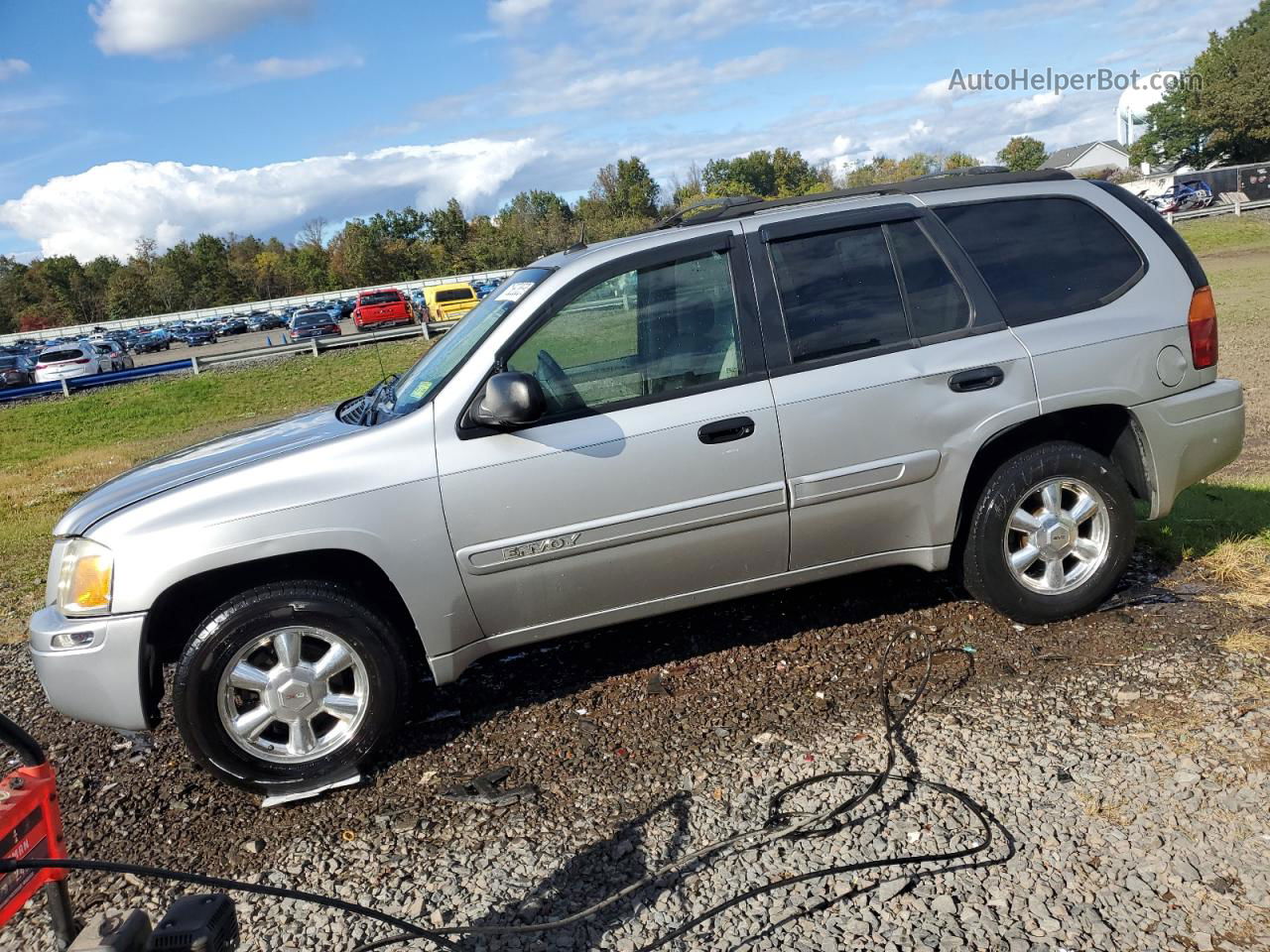 2005 Gmc Envoy  Silver vin: 1GKDT13S152104430