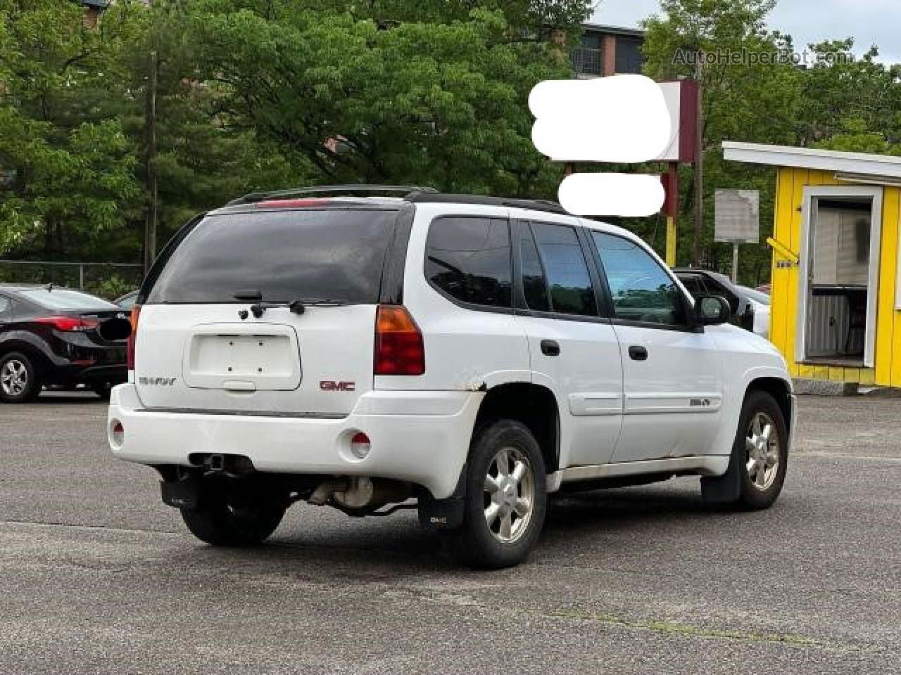 2005 Gmc Envoy  White vin: 1GKDT13S752311856