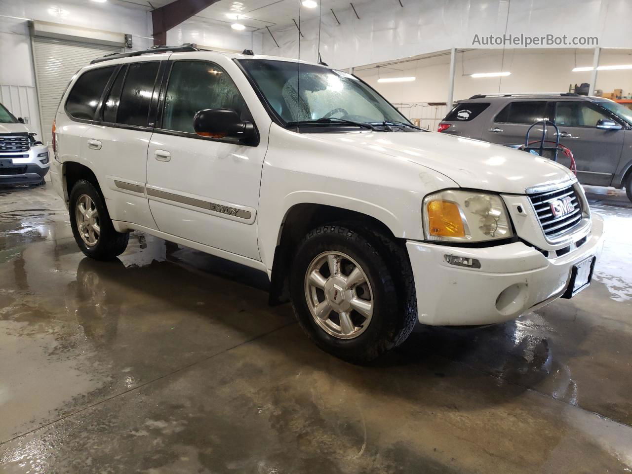 2005 Gmc Envoy  White vin: 1GKDT13S852143029