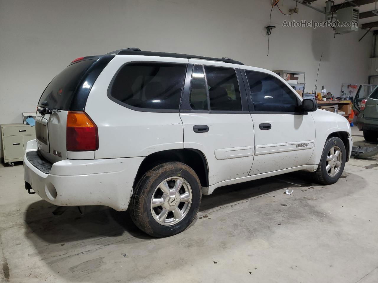 2004 Gmc Envoy  White vin: 1GKDT13SX42165239