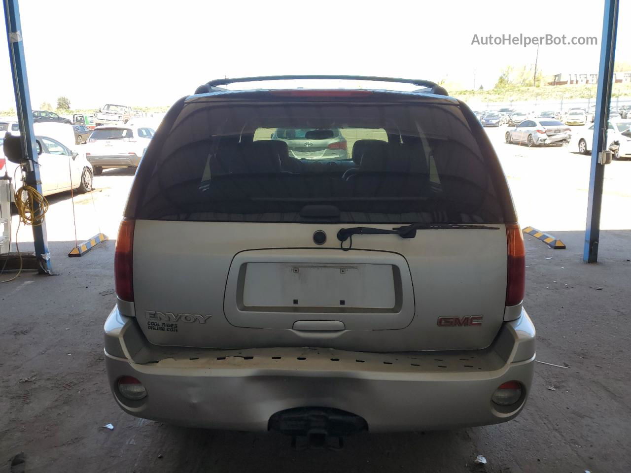 2004 Gmc Envoy  Silver vin: 1GKDT13SX42282206