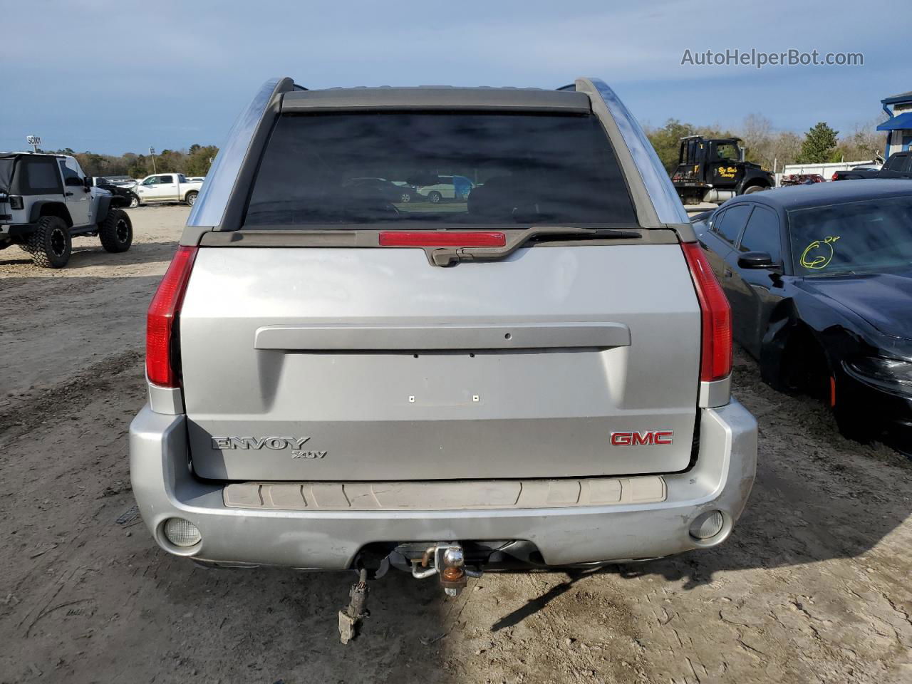 2004 Gmc Envoy Xuv Silver vin: 1GKES12S346165004