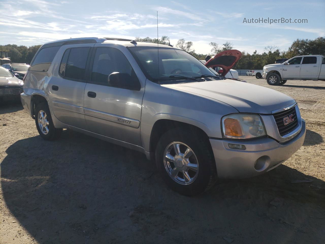 2004 Gmc Envoy Xuv Silver vin: 1GKES12S946147364