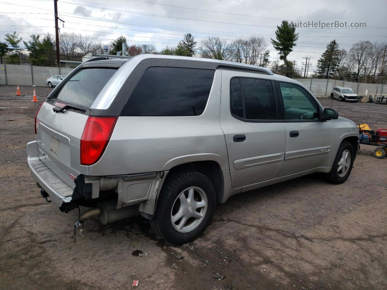 2004 Gmc Envoy Xuv Silver vin: 1GKES12S946162852