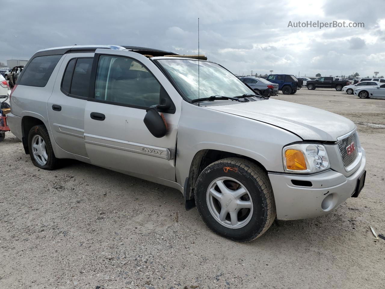 2004 Gmc Envoy Xuv Silver vin: 1GKES12S946166156