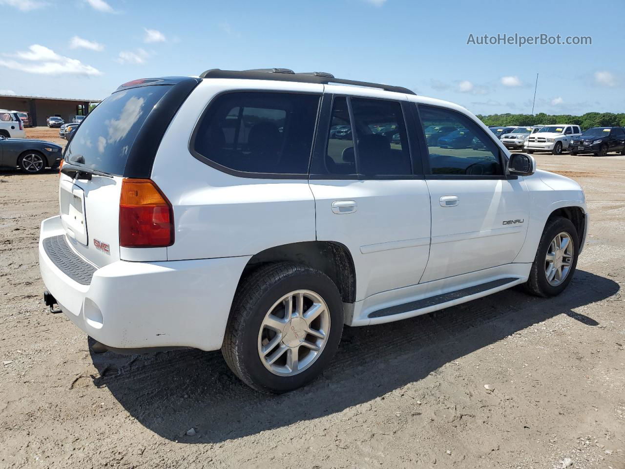 2007 Gmc Envoy Denali White vin: 1GKES63M072122765