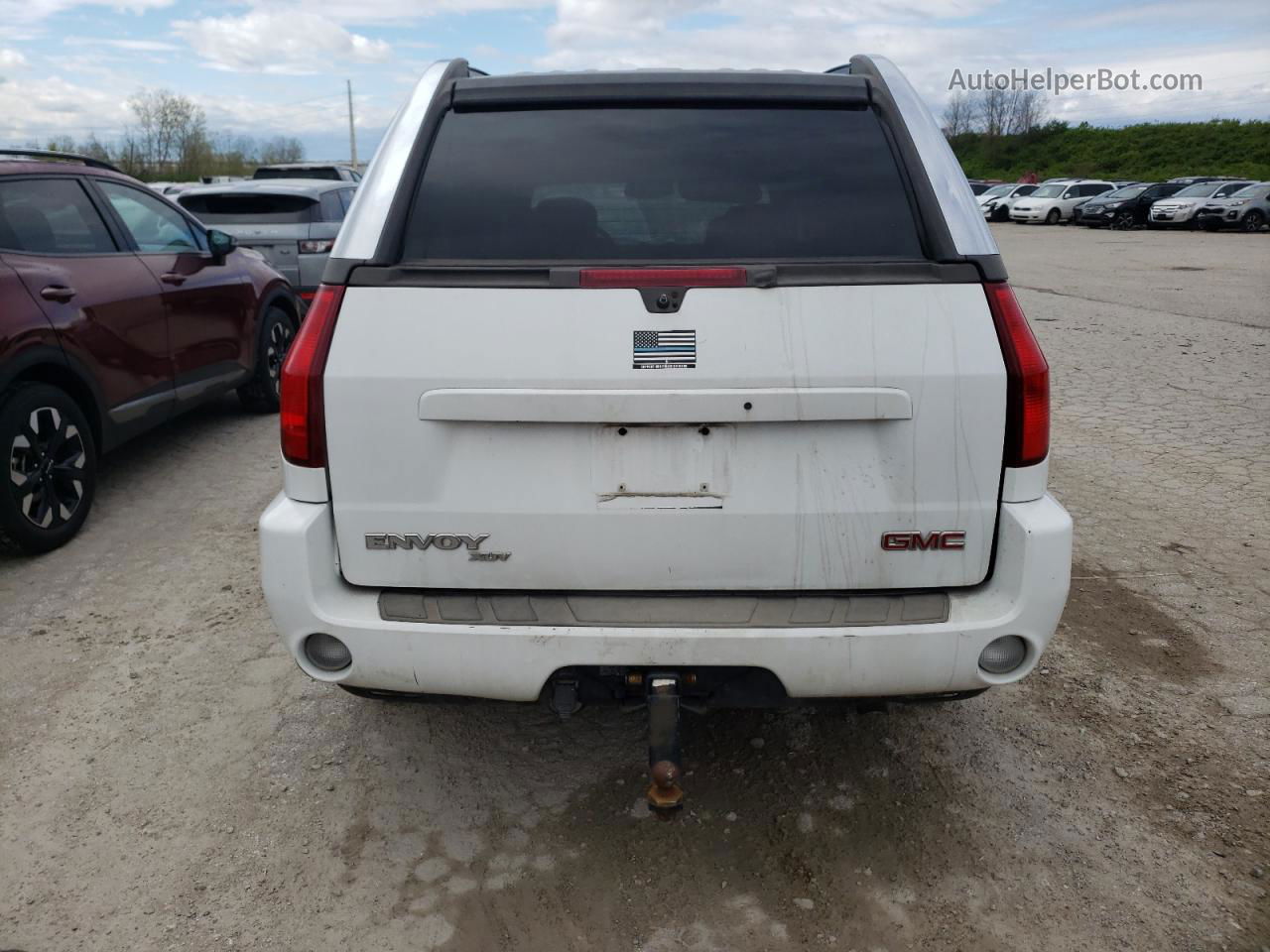 2004 Gmc Envoy Xuv White vin: 1GKET12S046180203