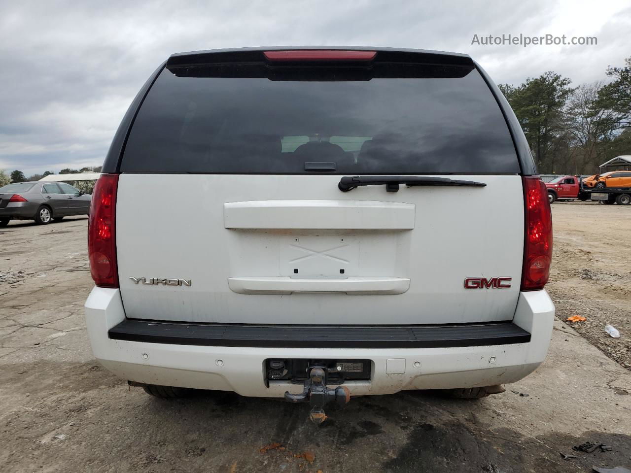 2007 Gmc Yukon  White vin: 1GKFC13037J121651