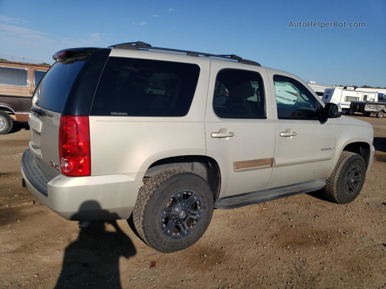 2007 Gmc Yukon  Beige vin: 1GKFC13057R215659