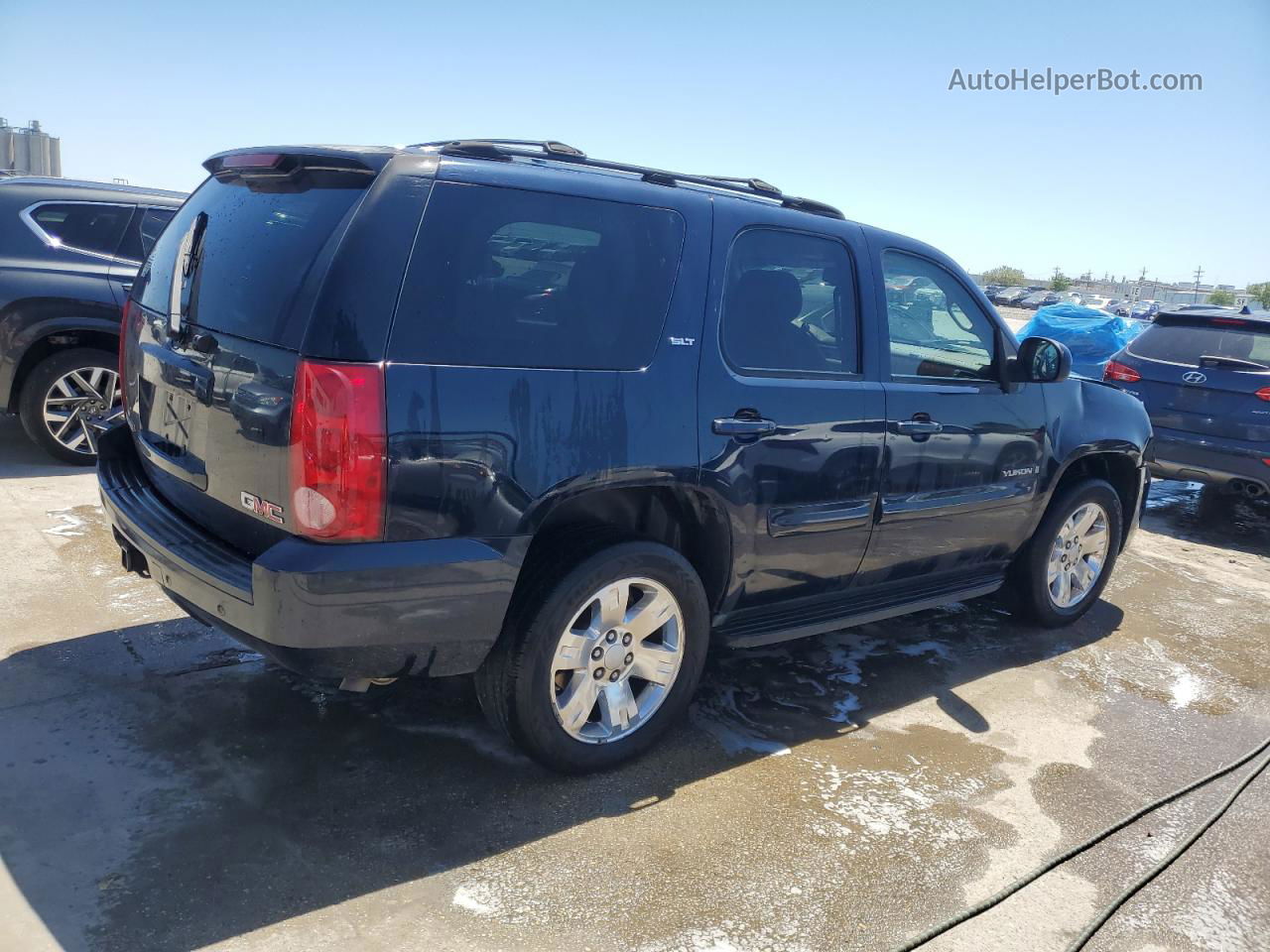 2007 Gmc Yukon  Blue vin: 1GKFC13087J138087