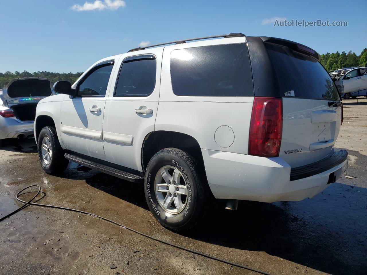 2007 Gmc Yukon  Белый vin: 1GKFC13J67R133691