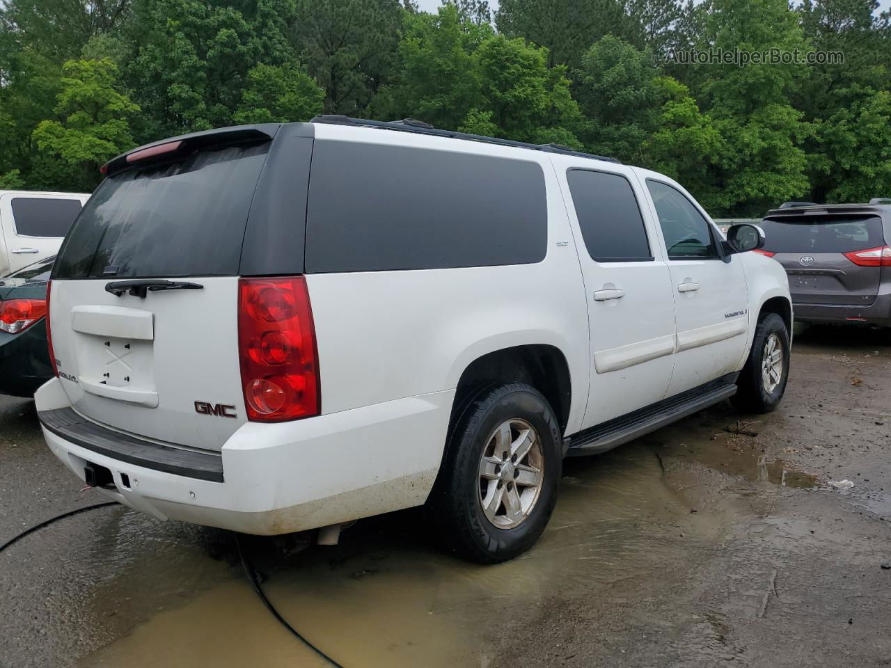 2007 Gmc Yukon Xl C1500 White vin: 1GKFC16017R280651