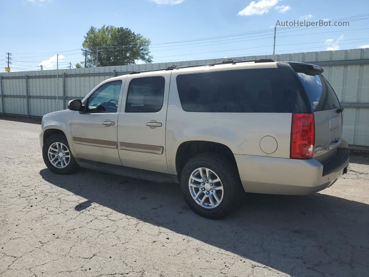 2007 Gmc Yukon Xl C1500 Gold vin: 1GKFC16037R250907