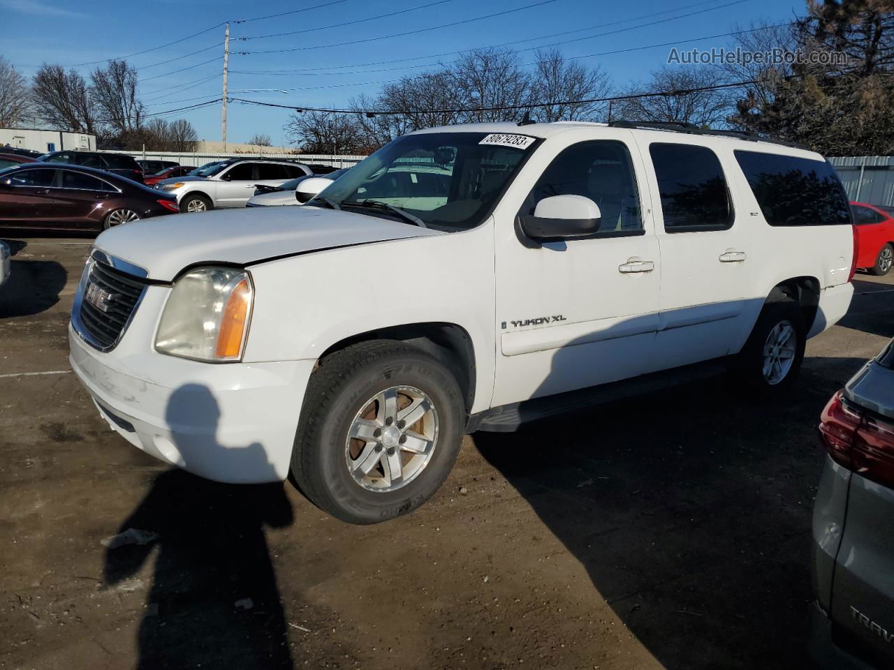 2007 Gmc Yukon Xl C1500 White vin: 1GKFC160X7R381610