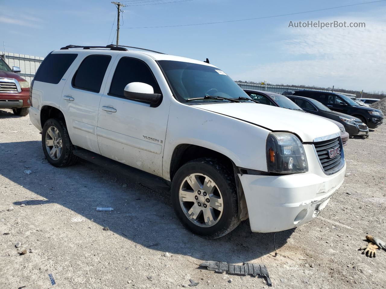 2007 Gmc Yukon  White vin: 1GKFK13017R238780