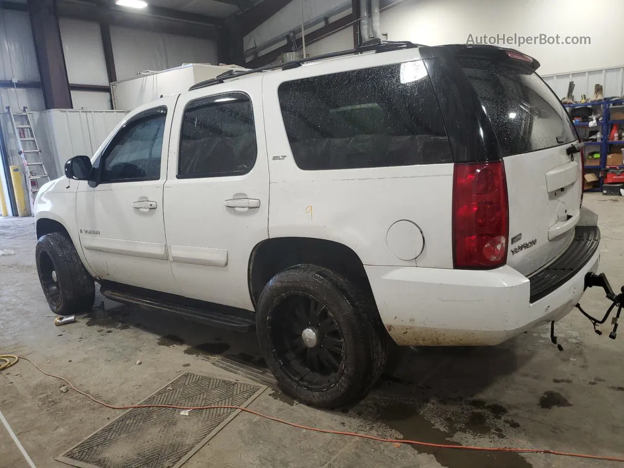 2007 Gmc Yukon  White vin: 1GKFK13037R231023