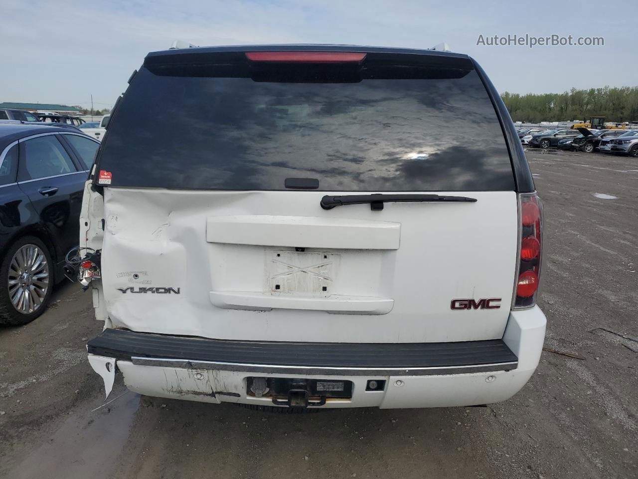 2007 Gmc Yukon Denali White vin: 1GKFK63857J240081