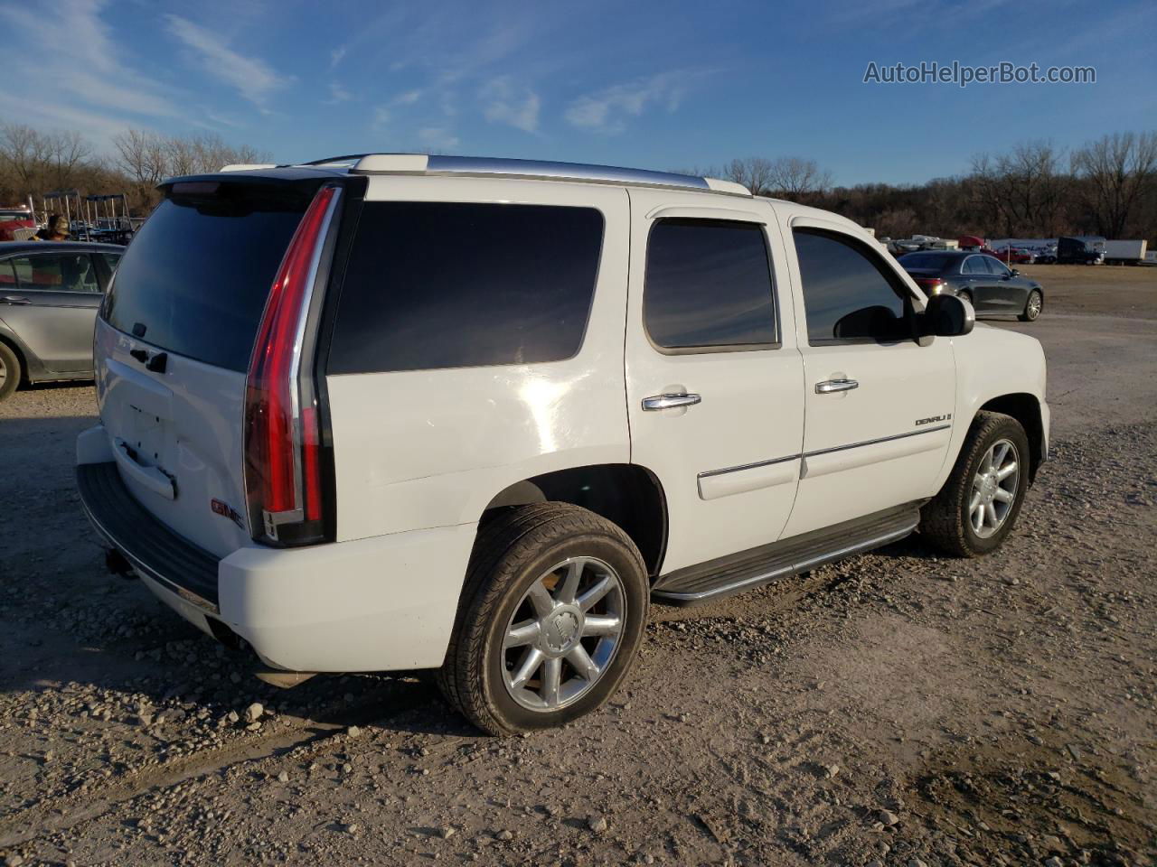 2007 Gmc Yukon Denali White vin: 1GKFK63867J338472