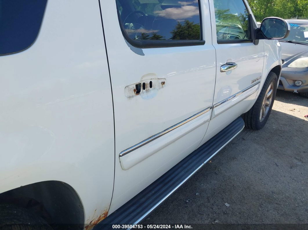 2007 Gmc Yukon Xl 1500 Denali White vin: 1GKFK66867J380152