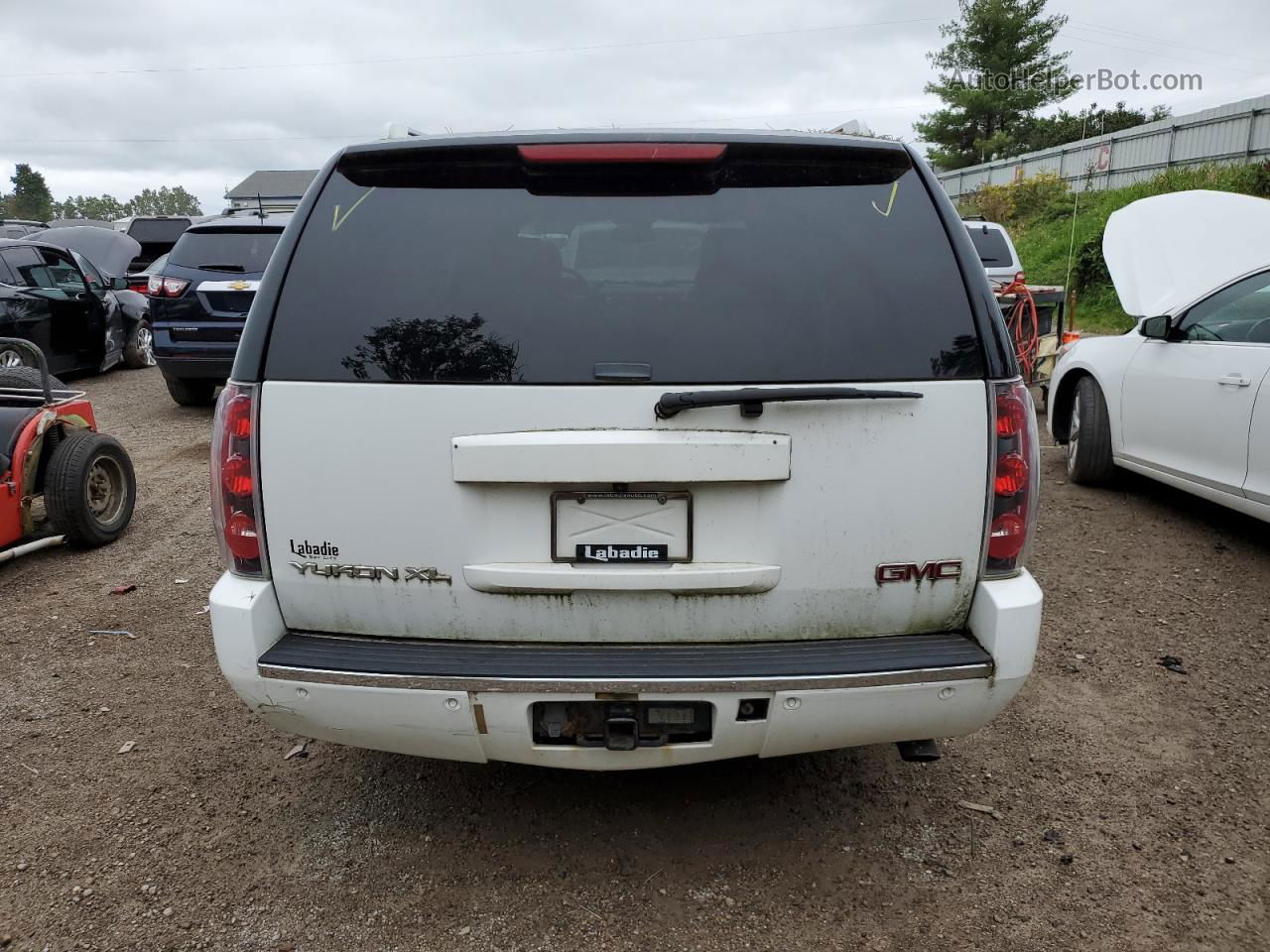 2007 Gmc Yukon Xl Denali White vin: 1GKFK66897J378556