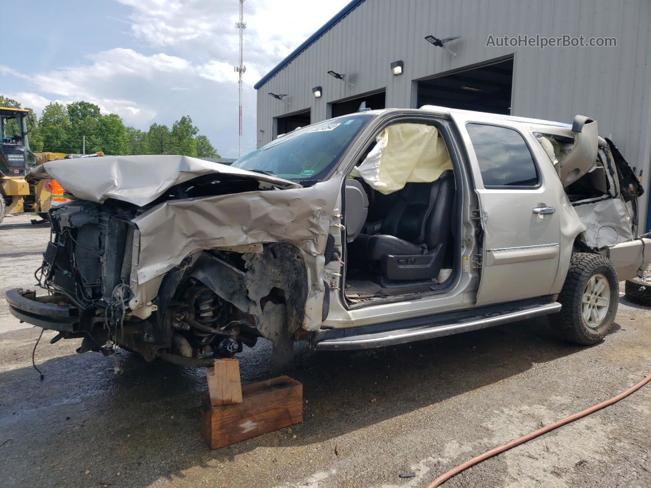 2007 Gmc Yukon Xl Denali Beige vin: 1GKFK668X7J298599