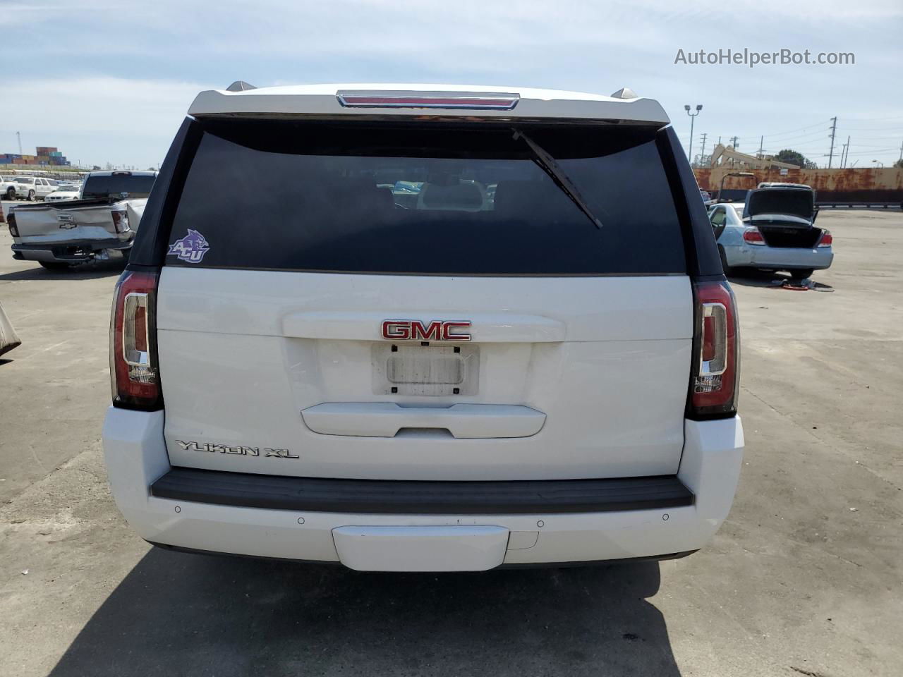 2017 Gmc Yukon Xl C1500 Sle White vin: 1GKS1FKC4HR165707